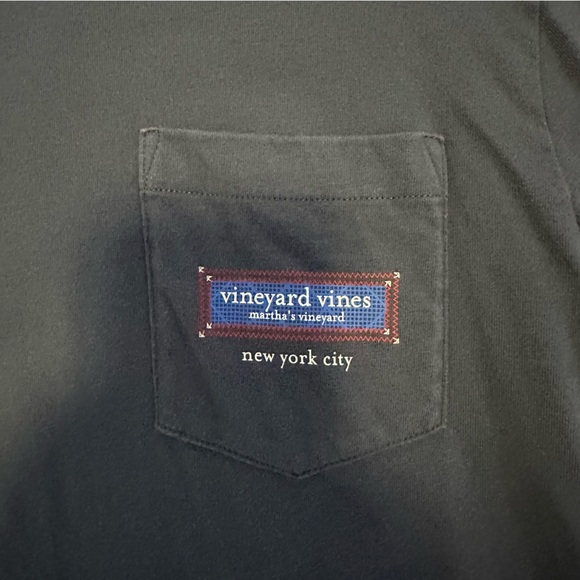 Vineyard Vines 🐳 long sleeve pocket t-shirt - Picture 4 of 6